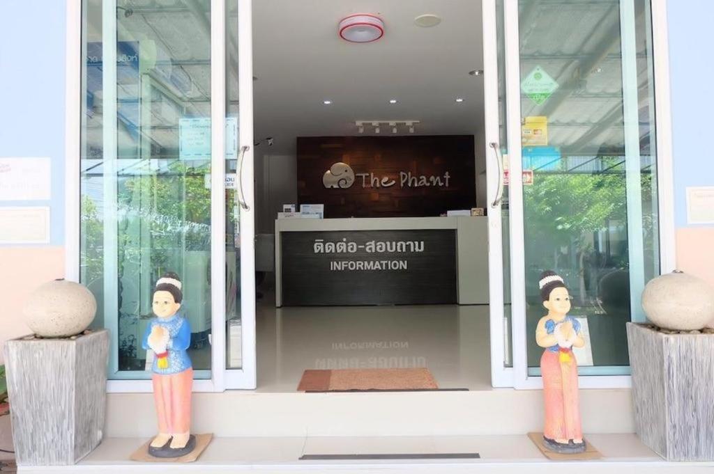 The Phant Hotel Surin Extérieur photo