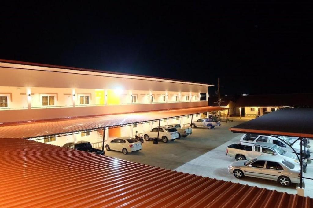 The Phant Hotel Surin Extérieur photo