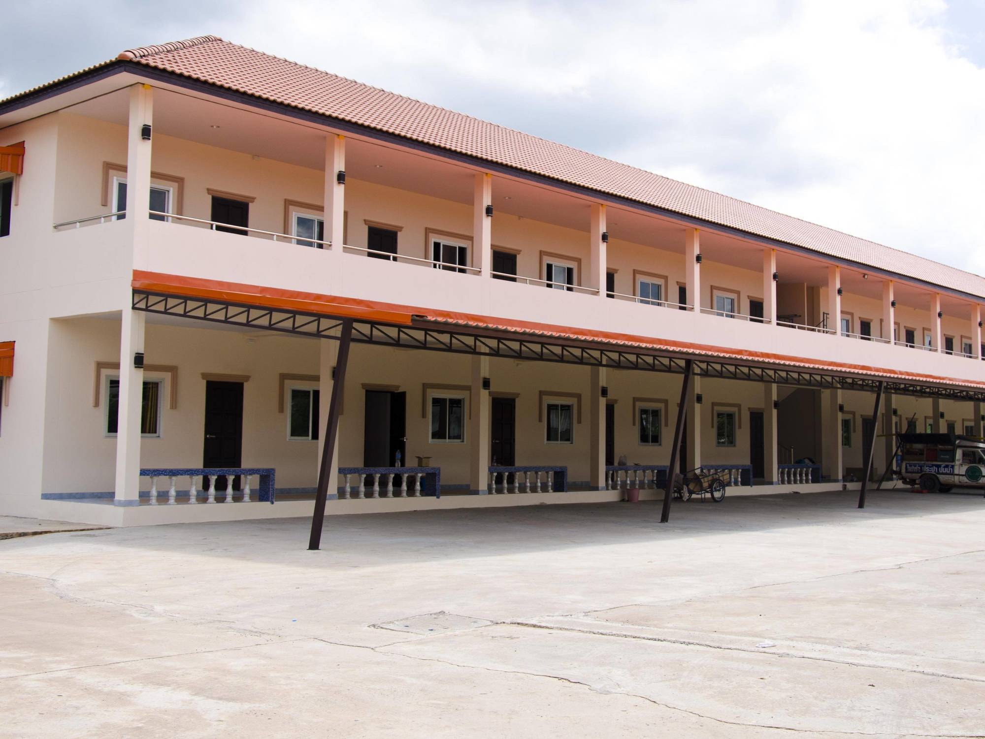 The Phant Hotel Surin Extérieur photo